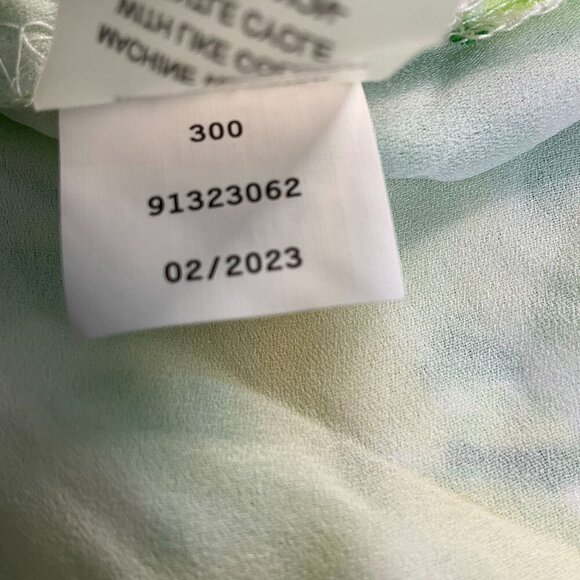 Vince Camuto Womens Floral Ruffle Flutter Short Sleeve Blouse Green Size Medium - Picture 7 of 10